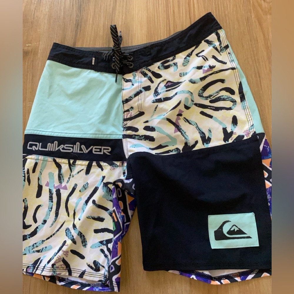 🔥🔥Quiksilver Size 28 Beach Retro Mint Purple Orange & Black BoardShorts